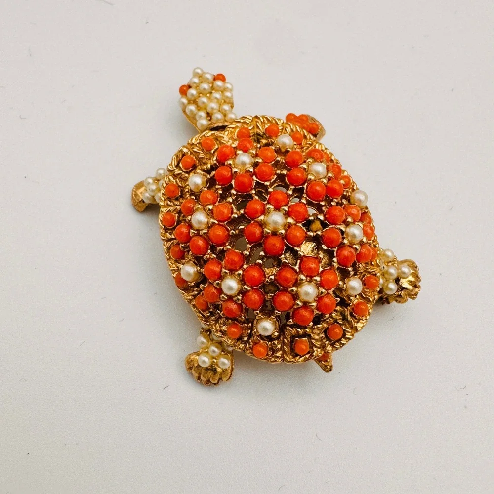 Vintage Ciner Turtle Brooch Gold‎ Tone Coral Pearl Beads Figural Head Movement